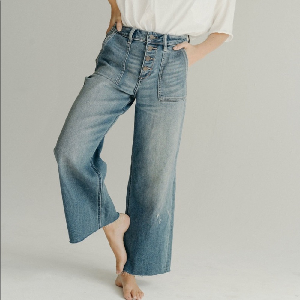 Carly Jean Los Angeles Hendrix Jeans
